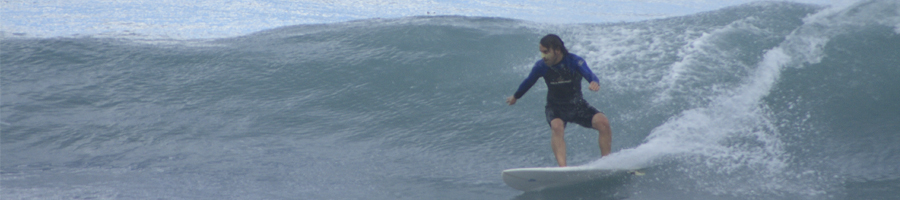 Bournemouth surf school - Andy surfing